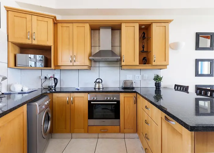Colonial Sands 406